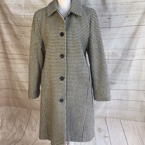 Black and white full length houndstooth coat M